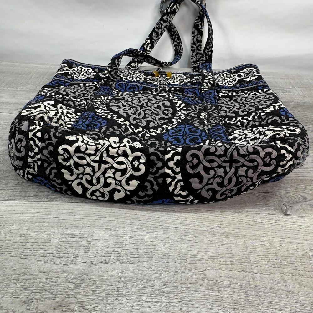 Vera Bradley Quilted Medallion Tote - Blue & Grey "Blue Bayou" - Picture 12 of 14
